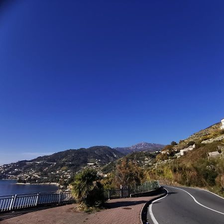 Romantic Casa Lorenzina Affittacamere Ventimiglia Buitenkant foto