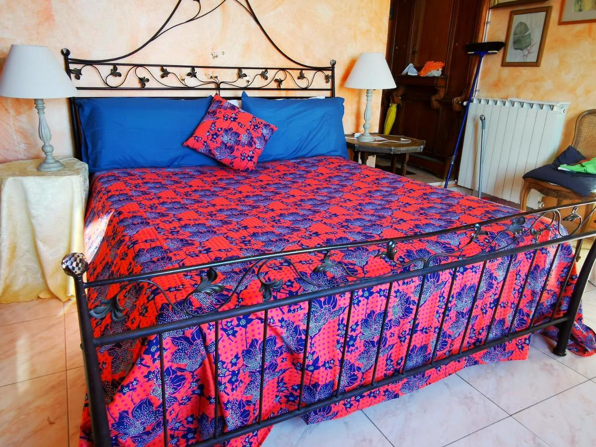 Romantic Casa Lorenzina Affittacamere Ventimiglia Buitenkant foto
