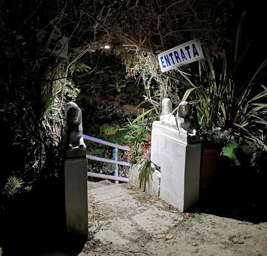 Romantic Casa Lorenzina Affittacamere Ventimiglia Buitenkant foto